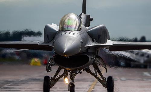 海外|歼10拥有不俗的性能，性价比又高，为何却难以斩获海外订单？