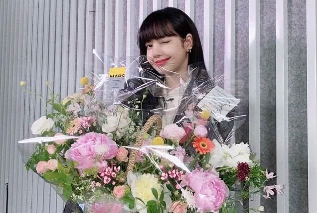 舞蹈|Lisa晒出导师合影,“蔬菜沙拉”合体已经不易,期待下次节目再见