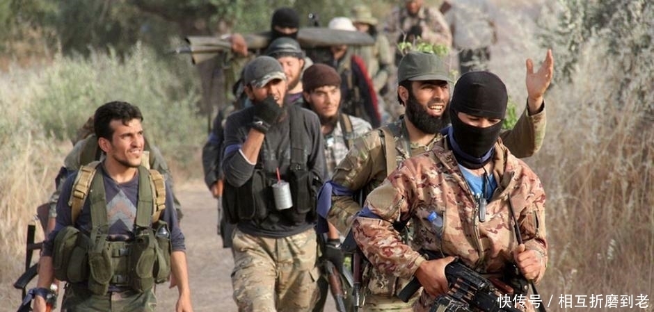  恐怖分子|罕见一幕！叙军“携手”库尔德自卫队清剿IS，俄战机打响第一枪