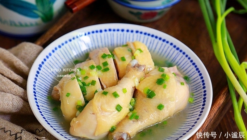 鸡肉|蒸出来的美味，又鲜又嫩的鸡腿吃法，一滴油没放，清淡有滋味