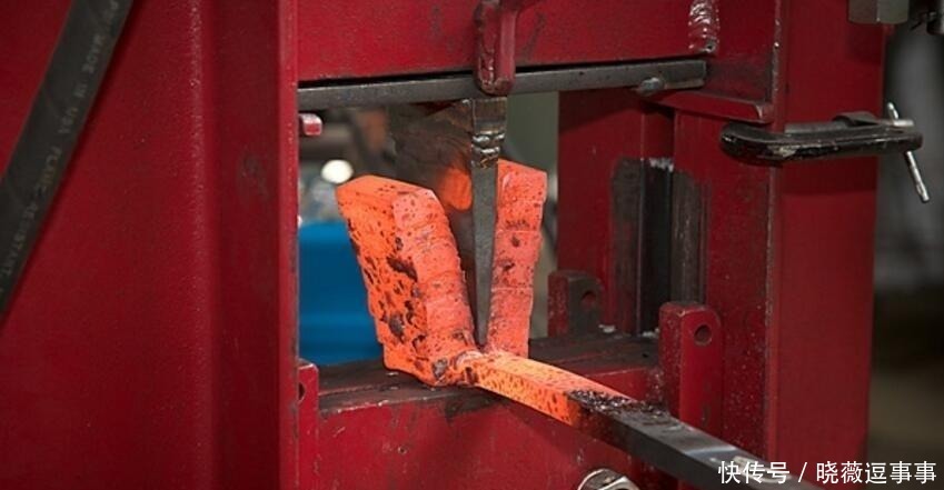 锻打|谁说中国打造不出好刀, 农村铁匠用中国古法锻打出世界名刀