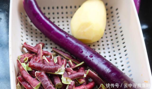  土豆一起烧|7月豇豆火了，遇见来10斤，和土豆是绝配，吃不完还能晒干冬天吃