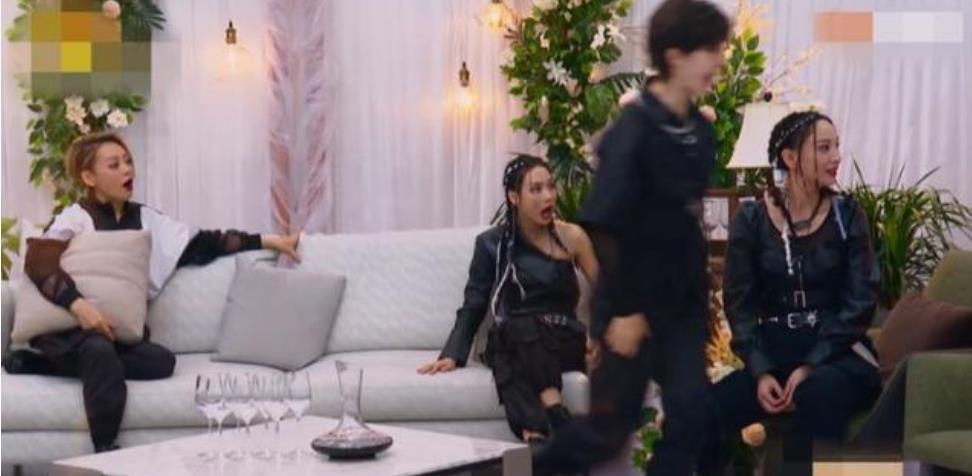  组输|《浪姐》五公太精彩！黄圣依离开全员震惊，宁静组输在运气？