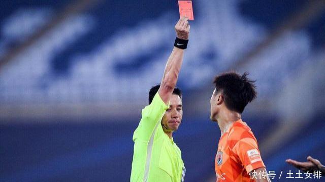  首秀|3分钟就被红牌罚下！中超最短首秀外援诞生，裁判判罚引球迷热议