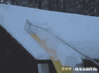 那种|妹子，你是不是哪里不舒服啊，怎么那种姿势下楼啊，瞧着真是尴尬