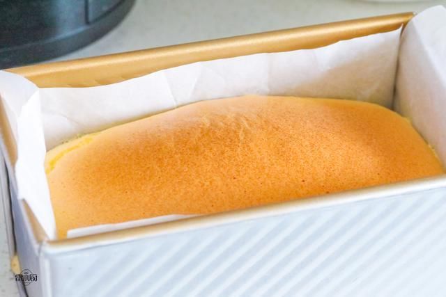 蛋糕|网红抖臀蛋糕,用手轻碰就一直抖个不停,迫不及待咬下一口,真香