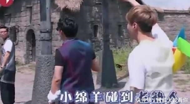  吓跑|极限挑战：从这些细节看出没剧本，误入别人剧组，黄磊也被吓跑！
