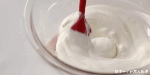 草莓|焙趣私房爆品日销300个的三重草莓芝士蛋糕,这个配方太赞了!