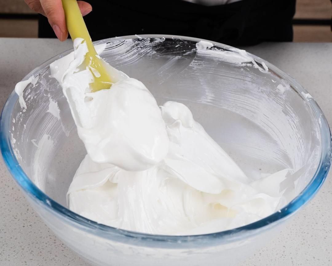  帕夫洛娃|新西兰国宝级甜品—帕夫洛娃蛋糕，口感绝佳的酥奶油蛋糕