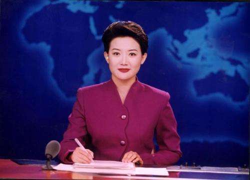 最美|她是央视最美主持人,23年不化妆不恋爱,今46岁仍似少女