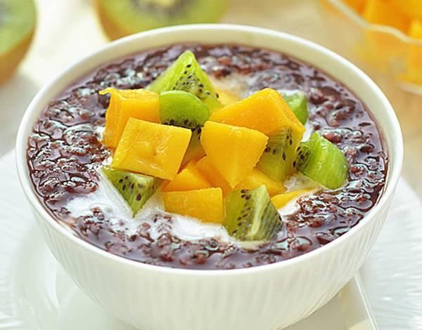 芒果|儿童营养早餐粥食谱推荐椰香黑米水果粥的做法热带风情的美味甜品