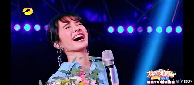 杨磊|韩红念错名字瞬间尴尬!汪涵都圆不回来了!网友看看人家董卿!