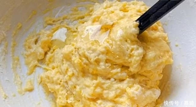 苹果|我家绿豆从不熬粥,加1个苹果,简单几步,上桌4碗不够吃,真解馋