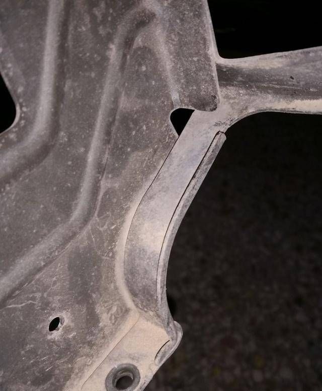  手磨机|骐达06款70ah安时电池详细安装