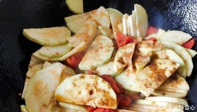 一块钱|夏天不懂吃这菜亏了,一块钱一大盘,比肉还抢手,清热润肺止咳