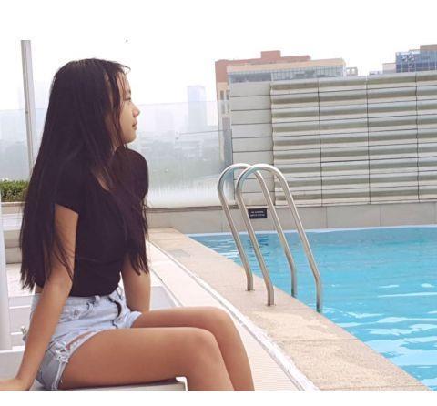 羡慕|李同国大女儿14岁的完美型美貌！个高腿长太让人羡慕了～