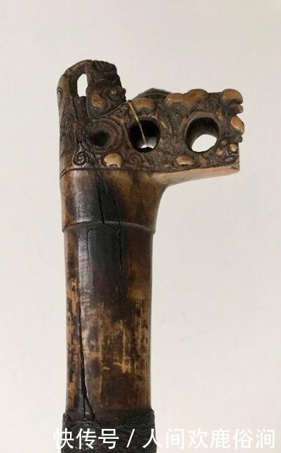  加里曼丹岛上|印尼著名猎头族——达雅人的恐怖习俗和他们用来砍人头的曼道刀！