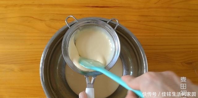 简单|超简单的巴斯克芝士蛋糕,芝士香味浓郁,口感非常细腻