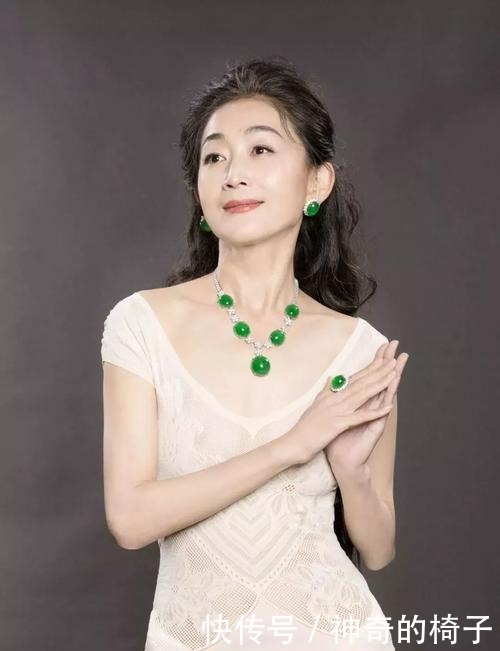  陈谨|“最佳配角”陈瑾话剧舞台获奖无数，女强人，徒步旅行美好生活