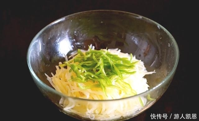 a1705|炒土豆丝虽然简单,这几个烹饪误区,不少人犯过,不爽脆
