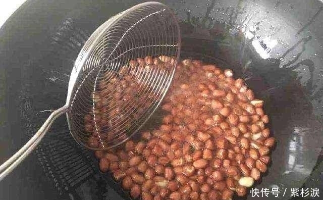  白醋|做醋泡花生时，白醋还是陈醋？难怪花生很难吃