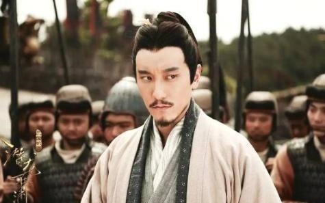 桌上|朱元璋宴请大臣们,刘伯温看到桌上摆的菜,浑身冒冷汗!