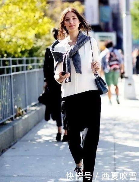 分烟管裤|九分裤+平底鞋,才是早秋最潮搭配