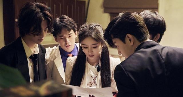  秘密|秘密越狱2：变成鬼屋，嘉宾杨幂记录节目被吓飞睫毛