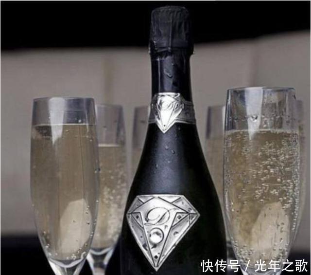 天价|全世界最贵名酒排行,82年拉菲排不上号,中国天价酒上榜!