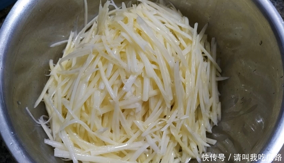  土豆丝|吃了30年土豆，才知道可以这么吃，简单一做，吃一次会上瘾