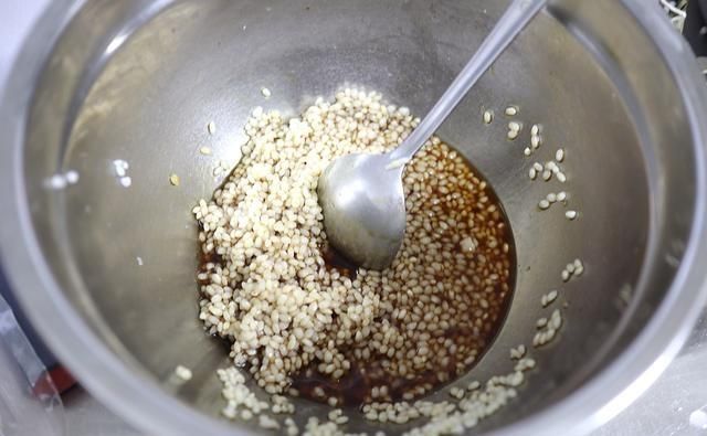 传统节|咸蛋黄粽子,吃一个就大呼过瘾,小吃变主食,粽子可以靠边站了