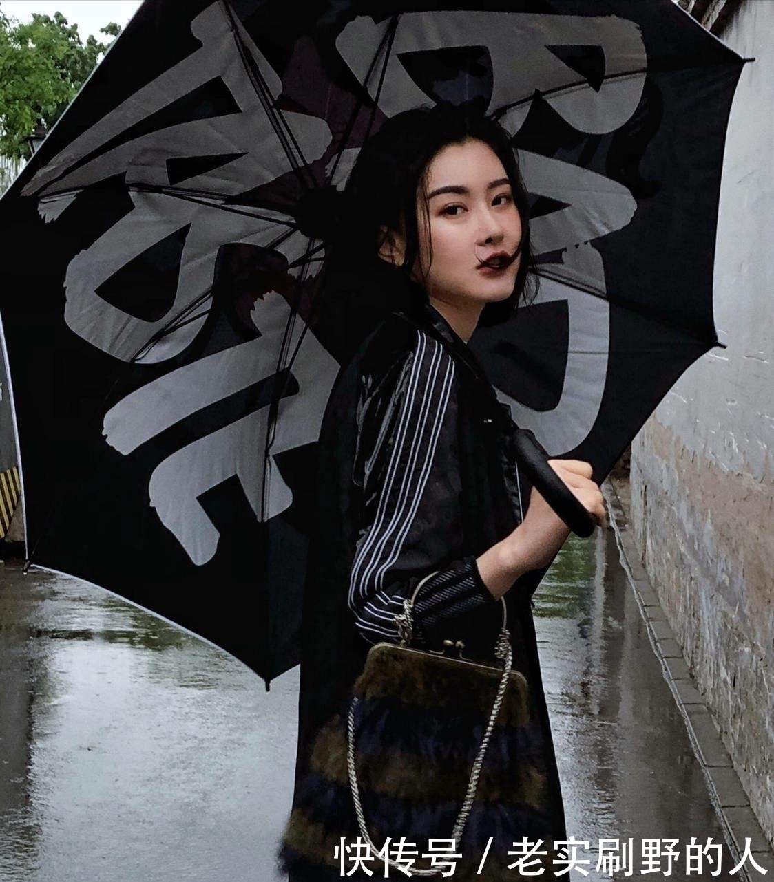 时髦|潮味儿十足的时尚穿搭,时髦减龄又迷人,轻松穿出满满的高级感