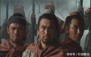 庶民|阮小七穿龙袍戏耍被贬为庶民，但此举救了三位梁山好汉的命