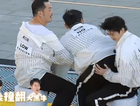 故意|蔡徐坤游戏故意推翻李晨,沙溢看不下去,暴露跑男团真实关系