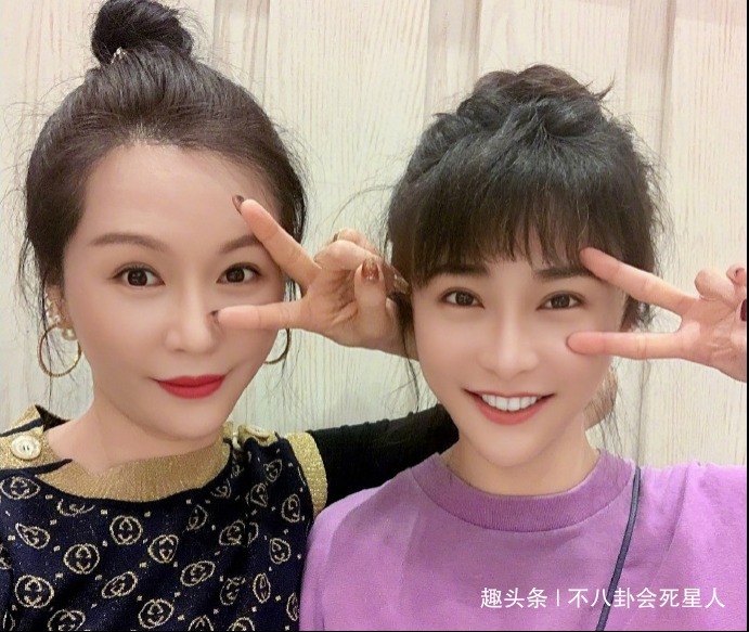  走红|十亿千金因《好声音》走红，被谢霆锋收徒，现变整容脸比亲妈显老