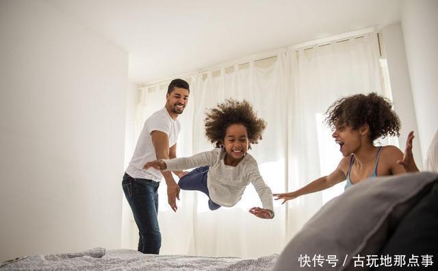  家里面|原生家庭的伤害，真的是致命的吗？未成年人弑母案究竟是为什么