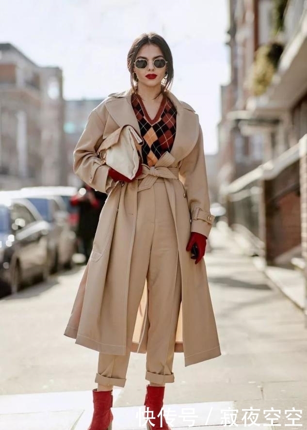 女人|女人43以后,如果不差钱的话,秋天建议买这3种裤子,气质减龄