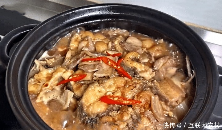 切成|秋天多给家人吃这肉,蛋白质含量极高,简单一焖,鲜嫩多汁又下饭