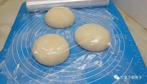 保鲜膜|面粉又出神奇做法,不发面不烫面,外焦里软又空心,吃过念念不忘