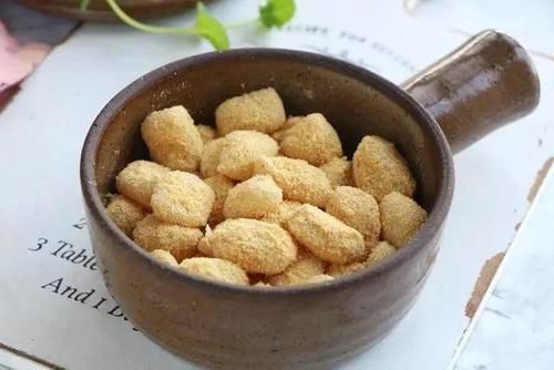  香甜|黄豆和糯米粉还能这样吃，一口一个，香甜软糯，满满的童年记忆