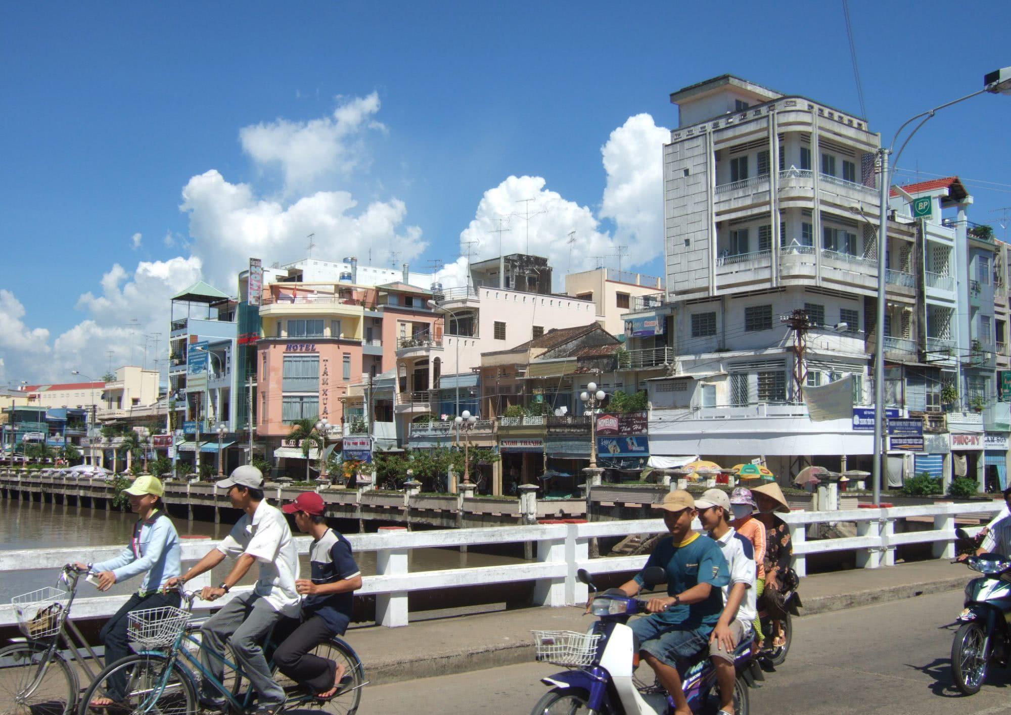 护照上盖|中国原藩属国:却占南海29个岛,如今因南海不愿在我国护照盖章