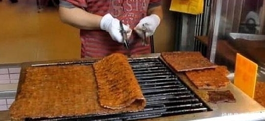 意念|万物皆可“烧烤”,忍了西瓜忍了辣条,最后一个要用“意念”吃