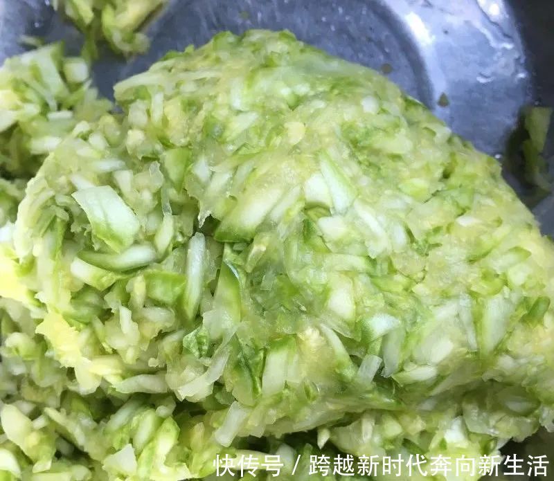 清爽|三伏天,多给家人吃饺子,清爽不腻,护脾胃营养好,一盘吃不够