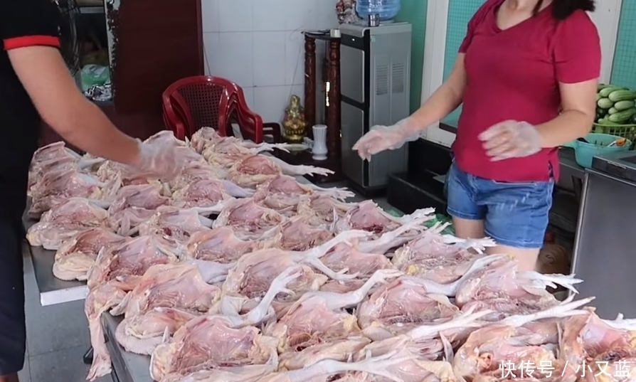夫妻俩|夫妻俩巷尾卖“它”,98一只,每天只卖200只,有人驱车50里来买