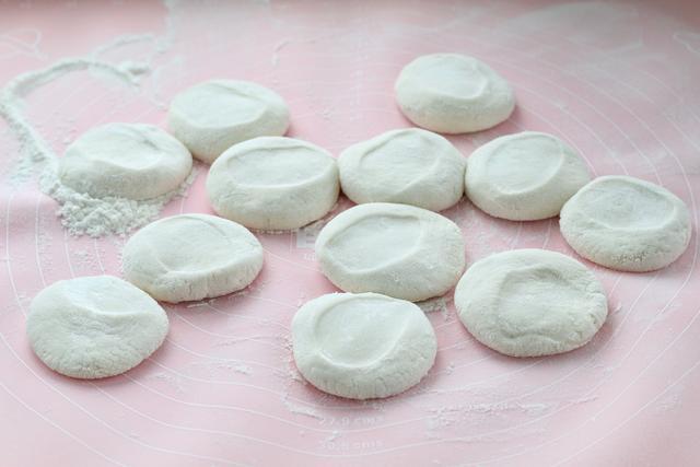 倍儿|此菜自带特殊香气,蒸包子口感一流,透白暄软倍儿鲜美,真解馋!