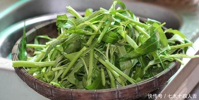 好吃|空心菜一炒就黑,焯水加醋都没用,大厨教你1招,空心菜翠绿入味