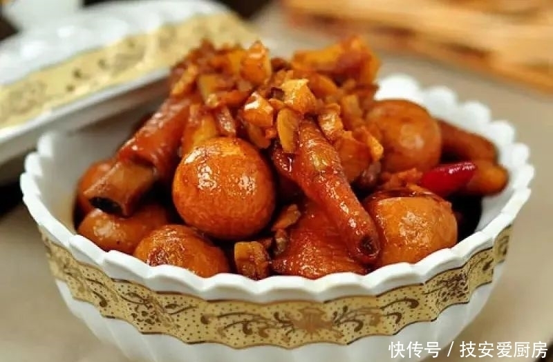 入清水锅|鸡爪这样做,味道绝了!