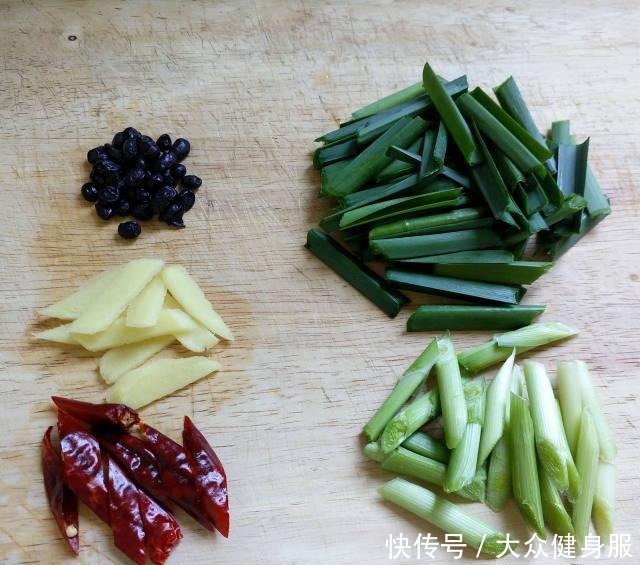 超级|香干炒蒜苗,鲜香入味,超级下饭