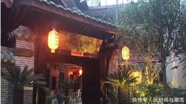 如今|因辞职信写“世界那么大,我想去看看”走红的女教师,如今怎样了