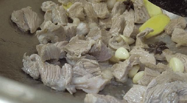 大叔|家常菜怎么做?大叔教你红烧牛肉,香气扑鼻,软嫩可口,超下饭